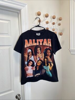 The Roxx - AAliyah 90s  Style Shirt - Black - M